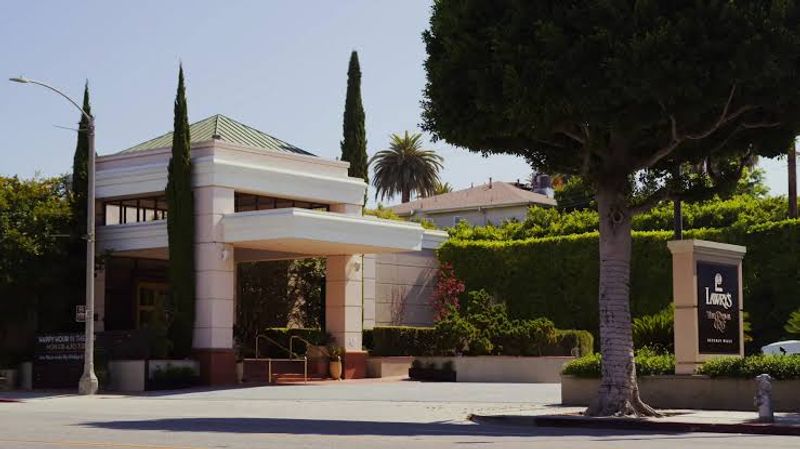 Hours, Prices, and Parking Smarts