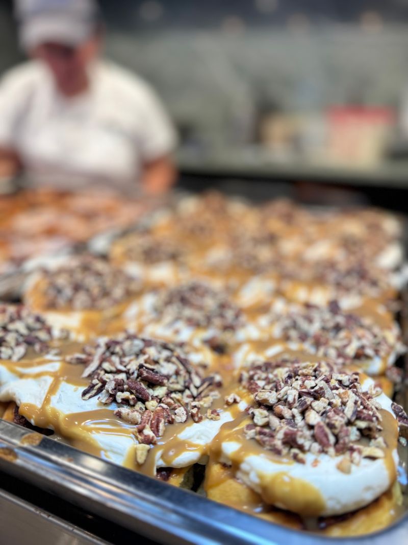 How Social Media Built a Cinnamon Roll Following How Social Media Built a Cinnamon Roll Following