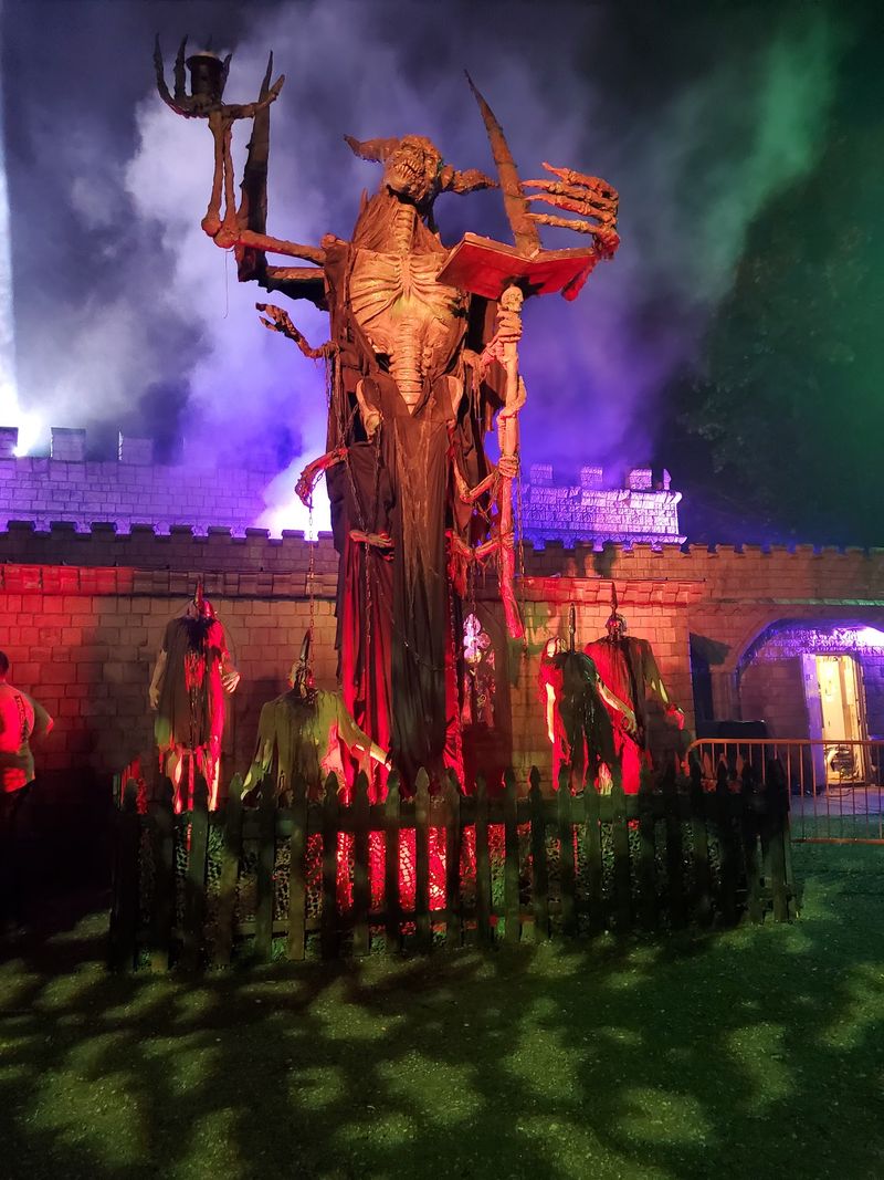 Hundred Acres Manor Haunted House, Bethel Park, PA Hundred Acres Manor Haunted House, Bethel Park, PA