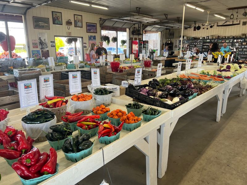 Inside the Farm Market Inside the Farm Market
