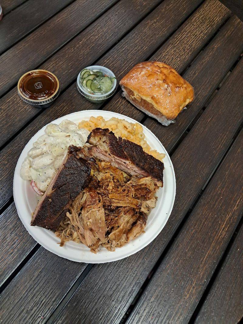J&J Smokehouse BBQ, Catskill, NY