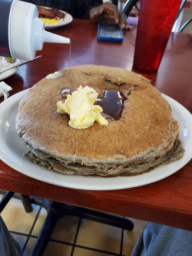 Jumbo Pancakes That Earn the Name Jumbo Pancakes That Earn the Name