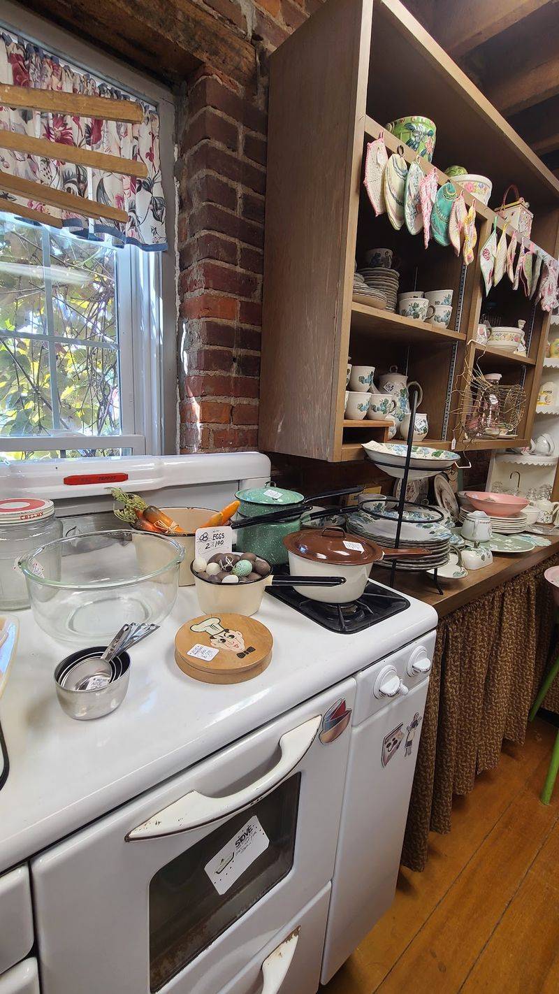 Kitchen Collectibles And Everyday Treasures