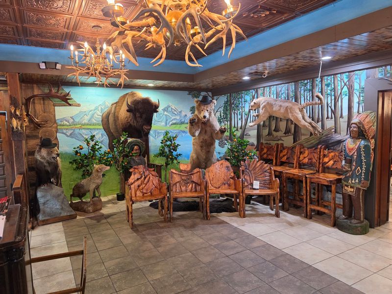 Kitschy Decor With a Frontier Wink Kitschy Decor With a Frontier Wink