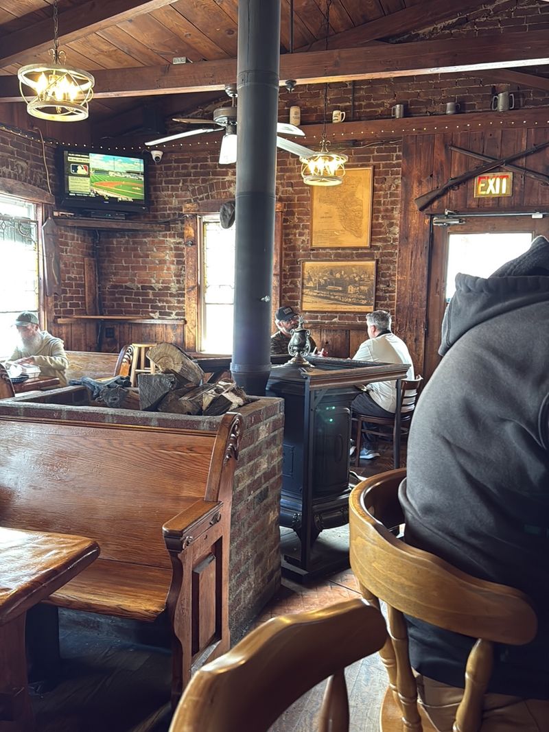 Live Music and a Lively Crowd