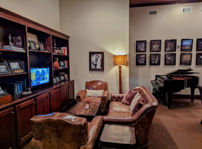 Live Music in the Lounge