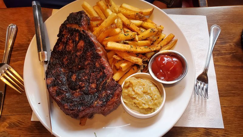 Louie's Prime Steak House, Lake Harmony, PA