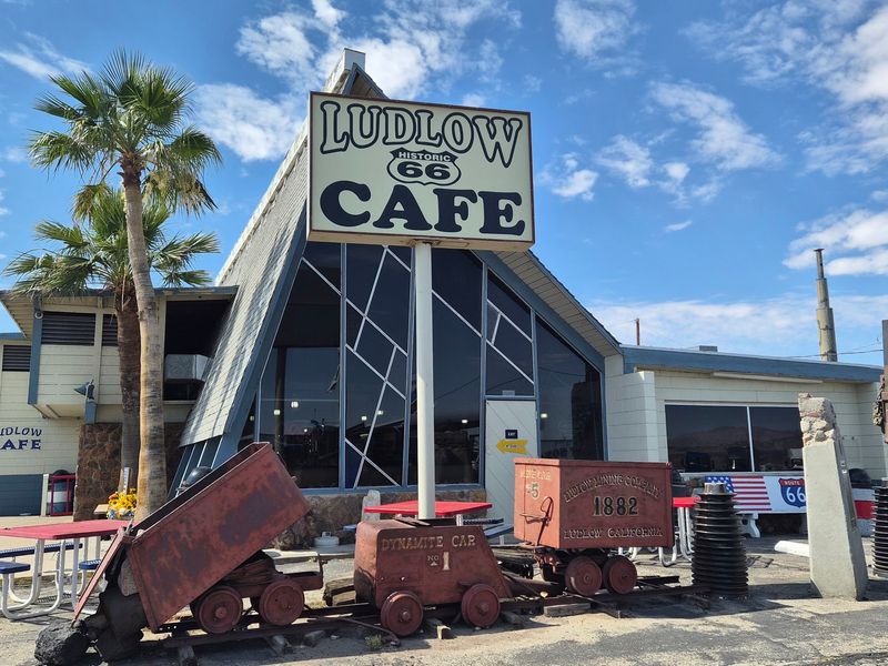 Ludlow Cafe, Ludlow, CA Ludlow Cafe, Ludlow, CA