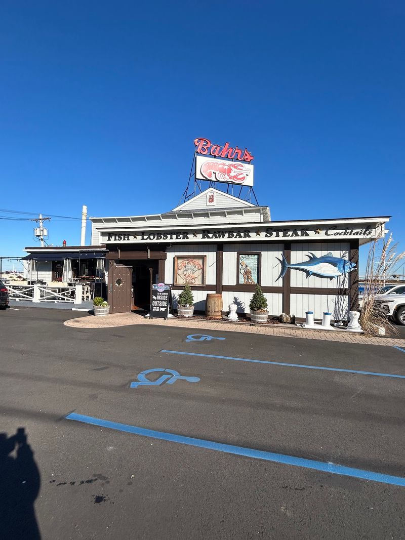 Lunch Deals, Hours, and Parking Tips