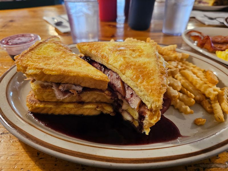 Lunch Plates Worth the Detour