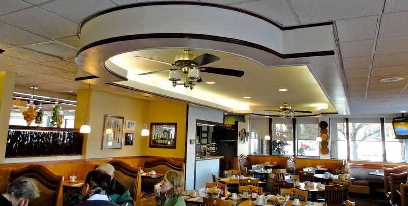 MOTHER'S DAY RESTAURANT, North Riverside, IL