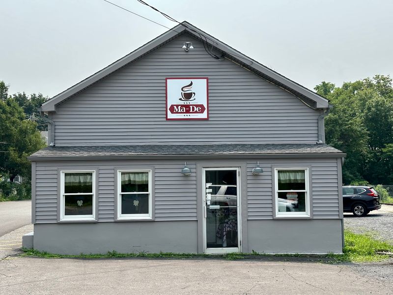 Ma-De-Chat Shop, Milford, NJ Ma-De-Chat Shop, Milford, NJ
