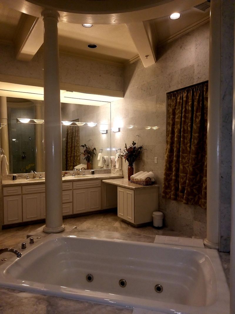 Marble Baths Built for Soaking