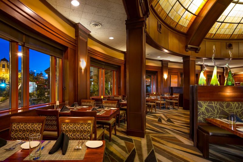 McCormick & Schmick's Seafood & Steaks, Kansas City, MO McCormick & Schmick's Seafood & Steaks, Kansas City, MO