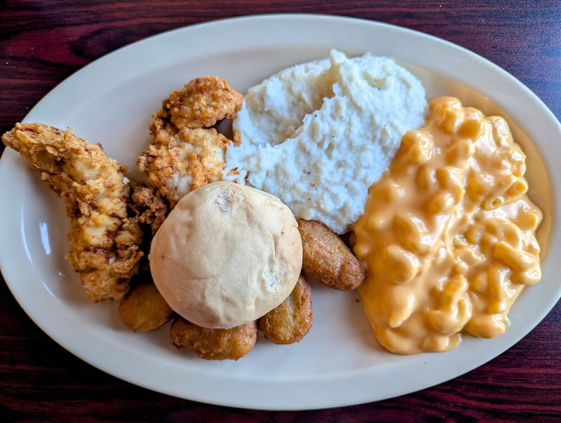 Medleys Diner at the Oaks, Manchester, TN