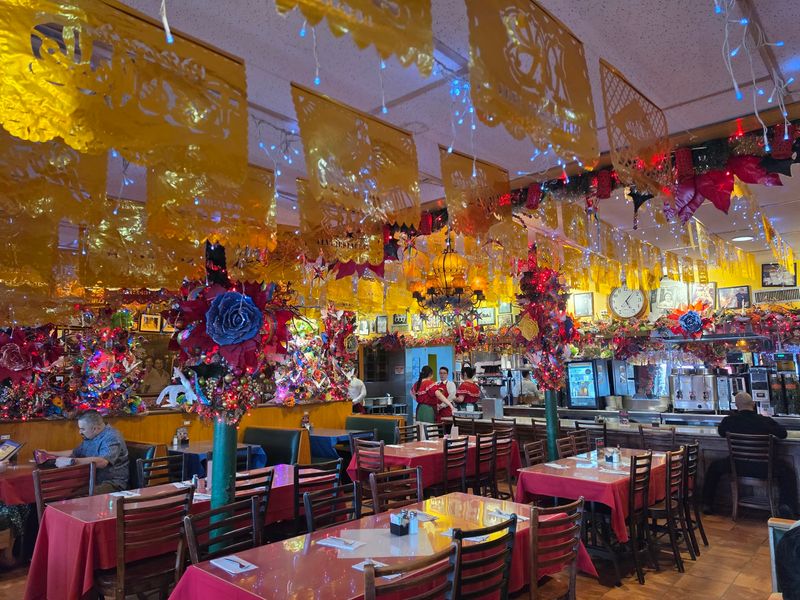 Mi Tierra Cafe y Panaderia, San Antonio, TX