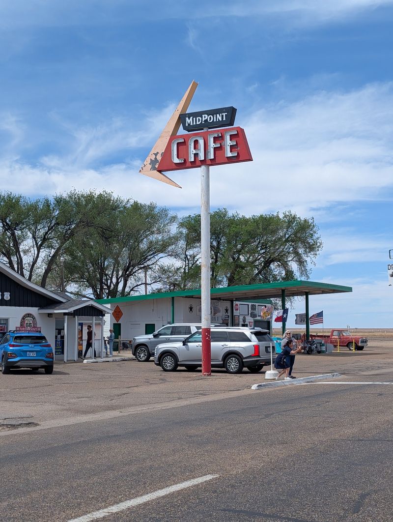 Midpoint Cafe, Adrian, TX