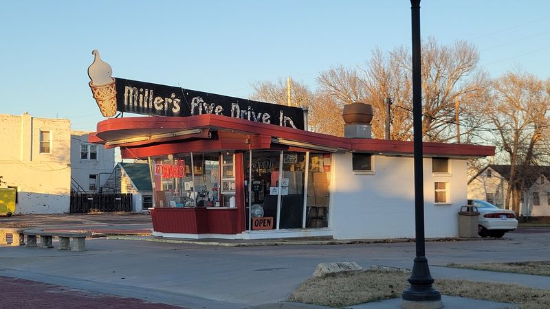 Miller's Five Drive-In & Carry-Out, Augusta, KS