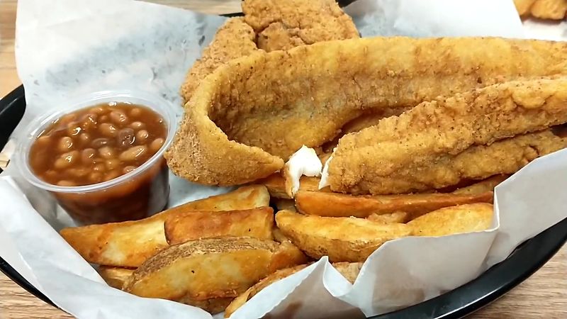 Mo Fish, Council Bluffs, IA