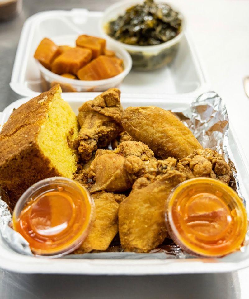 Mommadede’s Southern Cooking Soulfood & BBQ Cafe, Hampton, GA