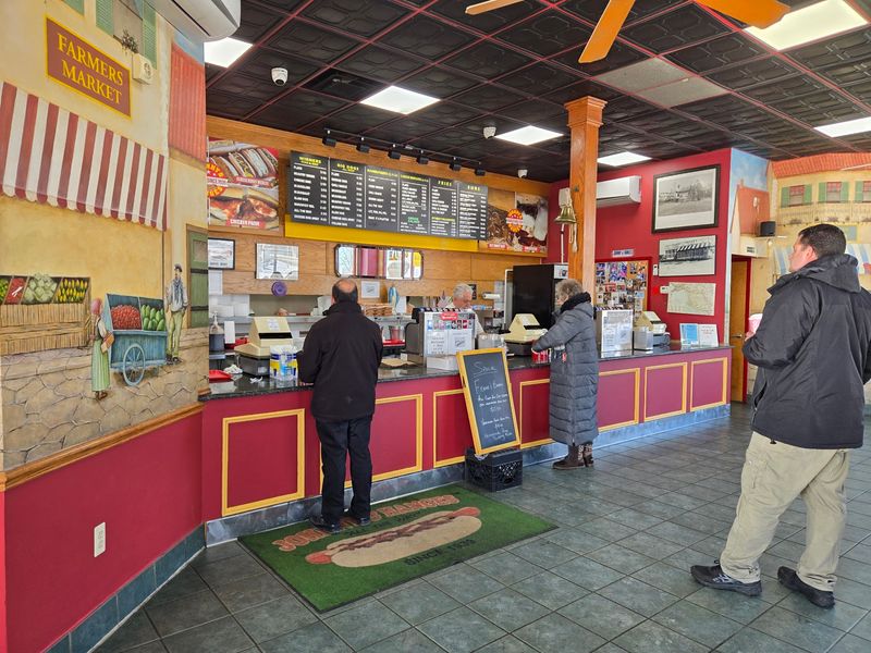 Murals, Oldies and an Elvis Parking Spot