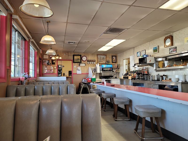 Nelda's Diner, Lake Isabella, CA Nelda's Diner, Lake Isabella, CA