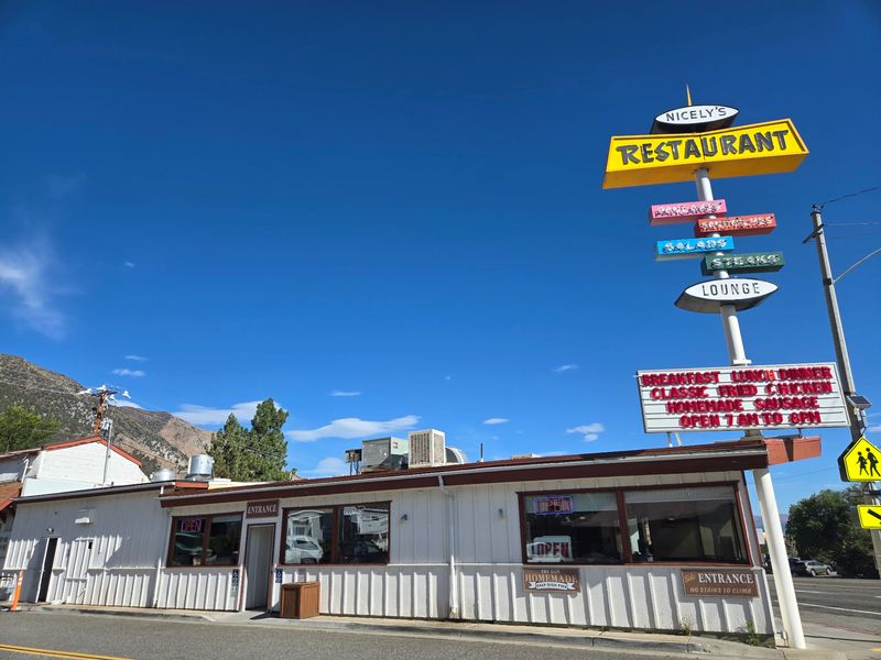Nicely's Restaurant, Lee Vining, CA Nicely's Restaurant, Lee Vining, CA