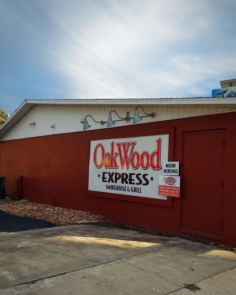 Oakwood Express Smokehouse, Wildwood, FL