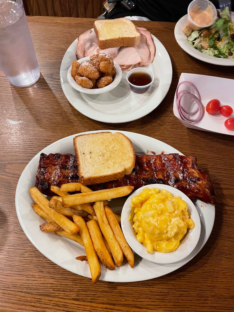 Oakwood Smokehouse & Grill, Clermont, FL