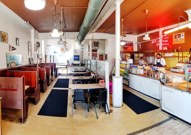 Old-School Digs, No Frills Attached