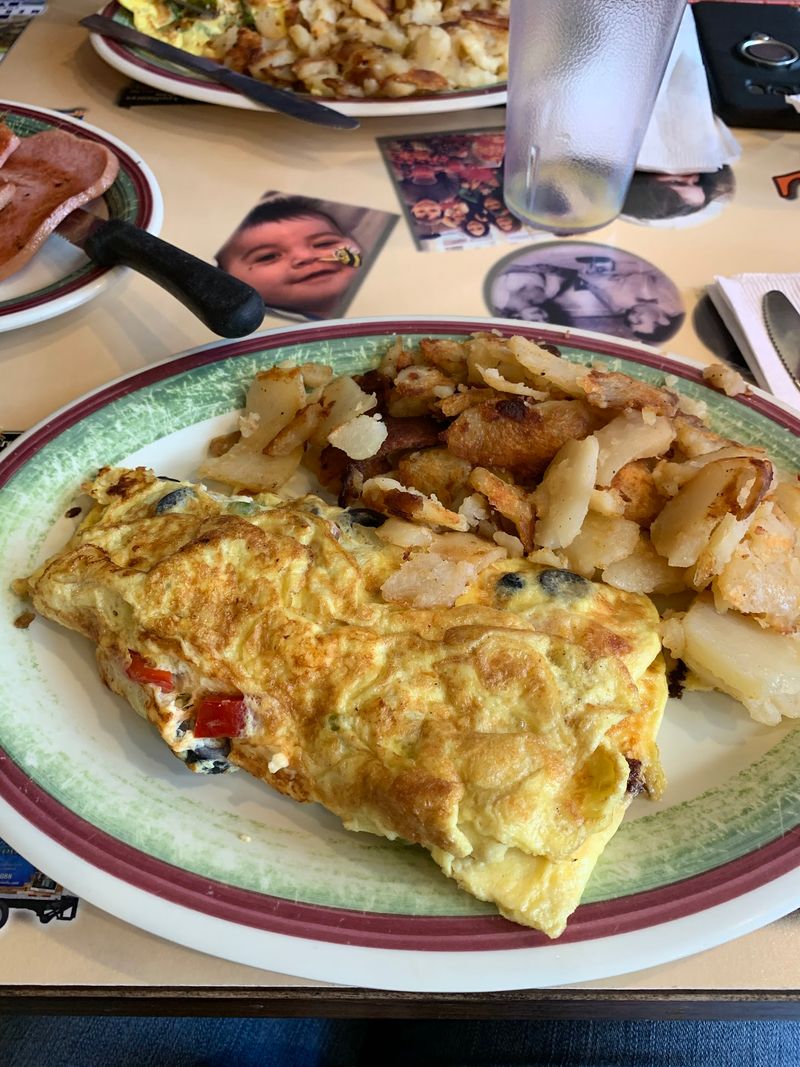 Omelets, Hash and the Breakfast Lineup