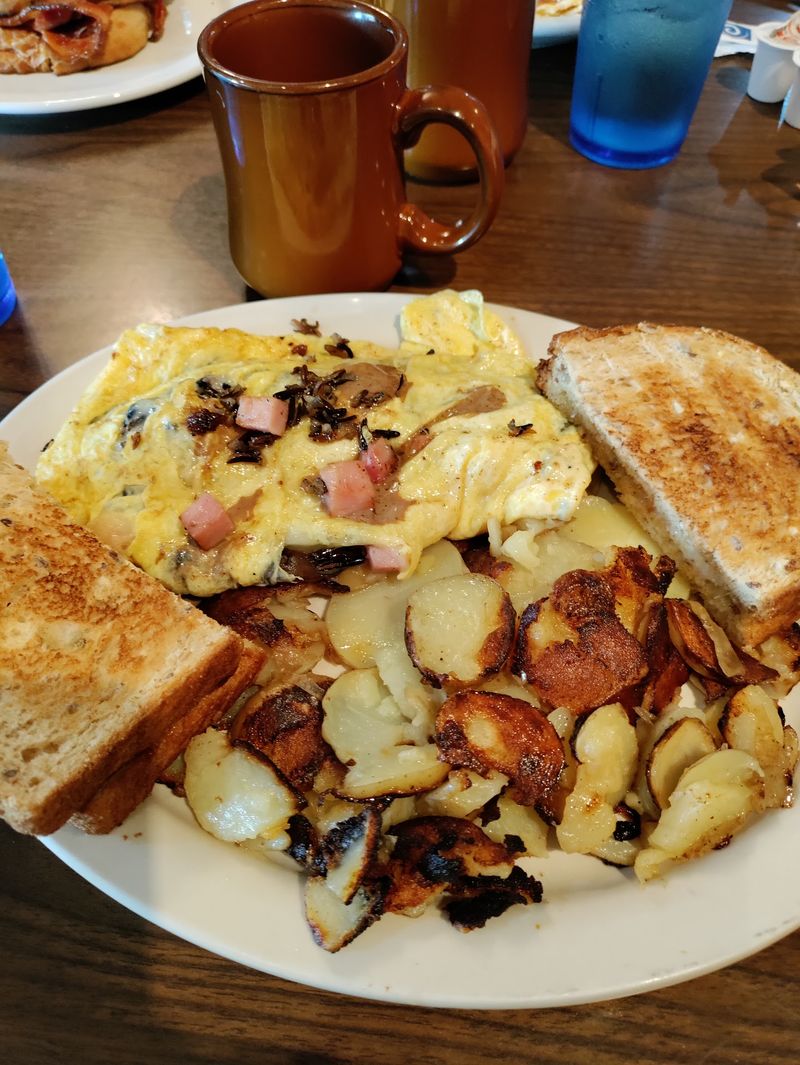 Omelets With Big Appetites in Mind