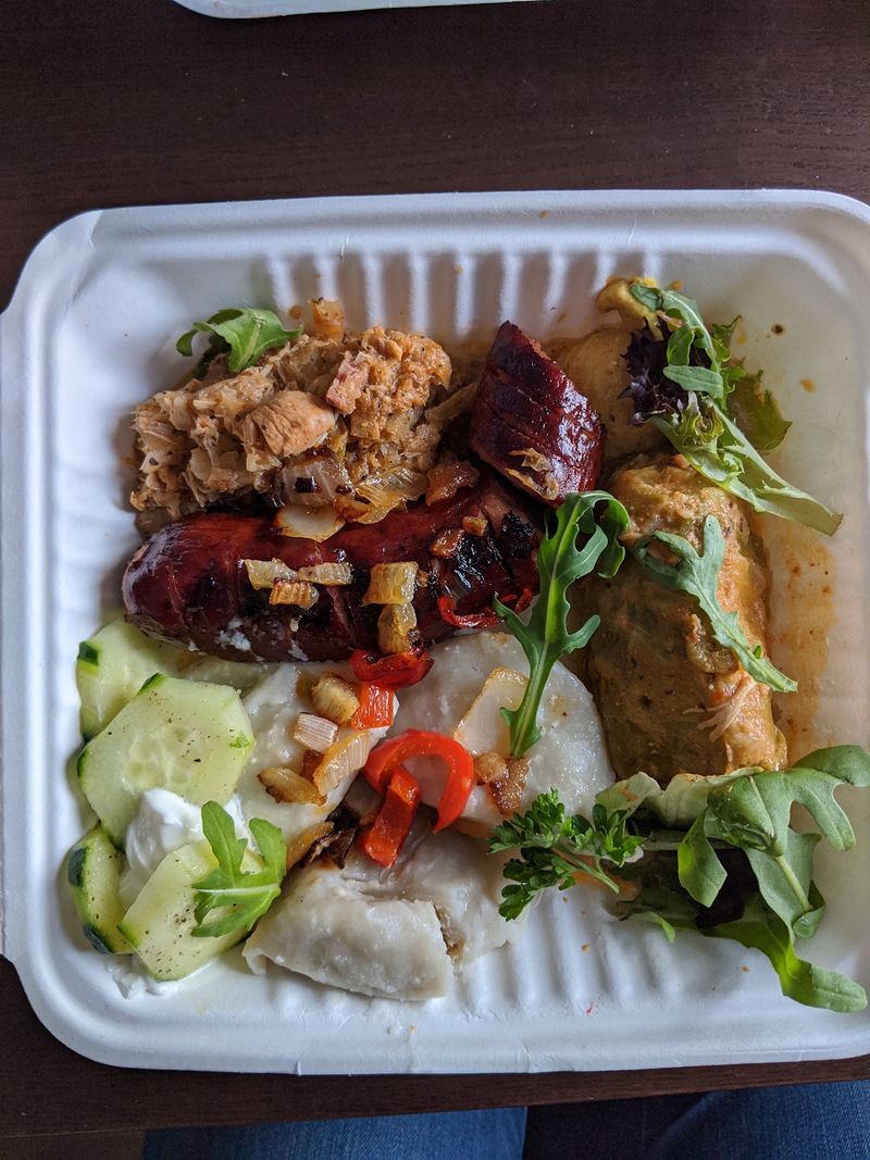 One Plate, Many Favorites One Plate, Many Favorites