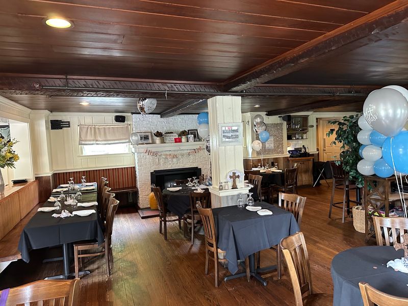 Oxford House Tavern, Oxford, CT