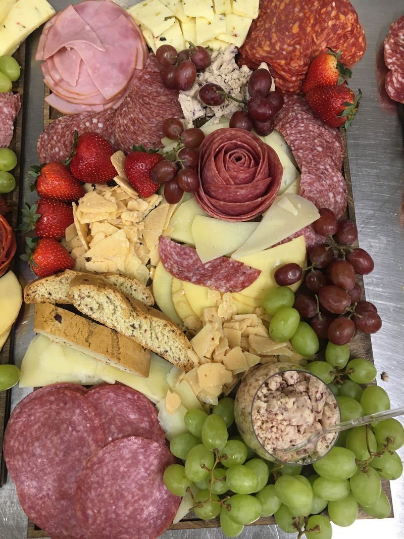 Party Trays and Dutch Lunch Spreads Party Trays and Dutch Lunch Spreads
