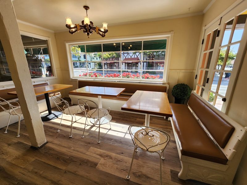 Patio Tables, Pups, and a Cozy Room