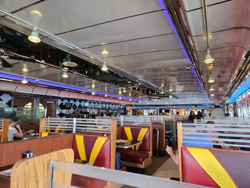 Phily Diner & Sport Bar, Runnemede, NJ