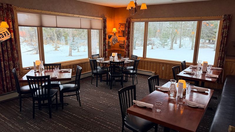 Pond Views and Plenty of Seats