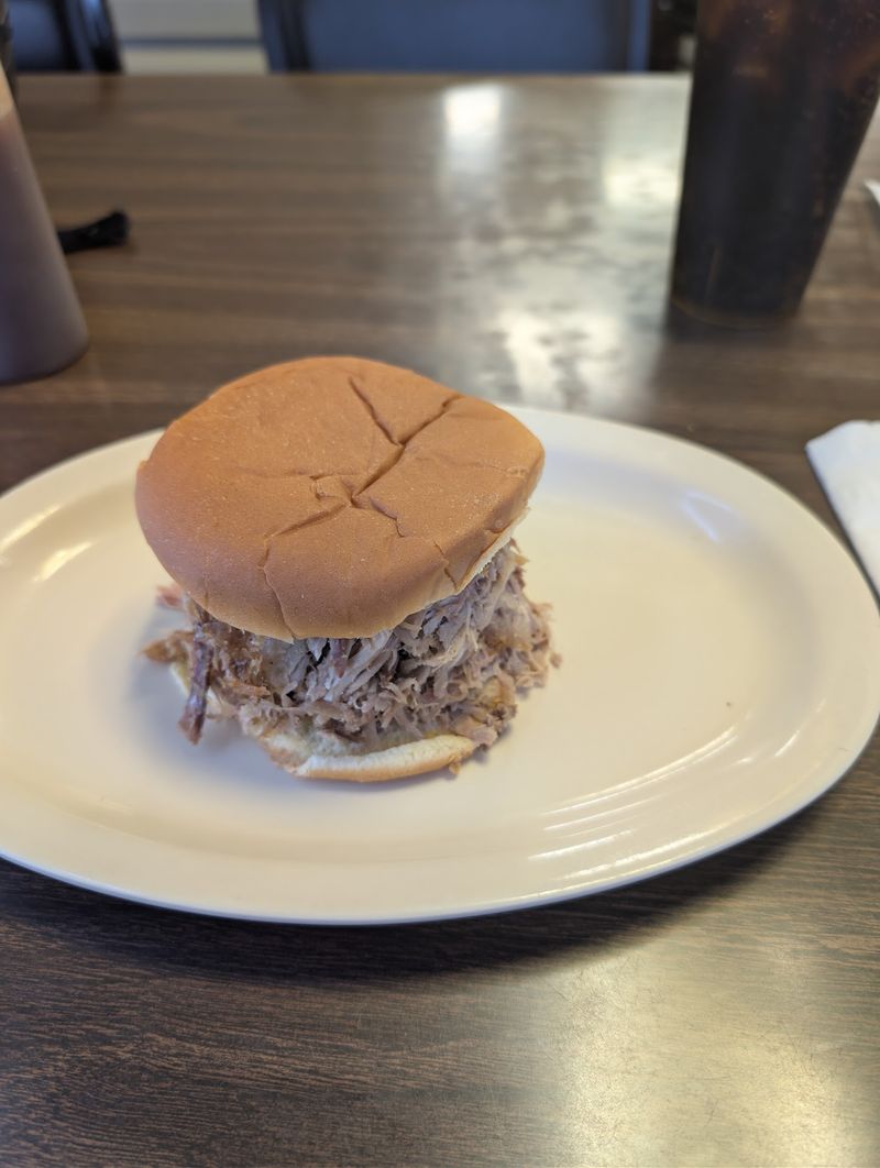 Pulled Pork, Ribs, and a Sauce With Fans Pulled Pork, Ribs, and a Sauce With Fans