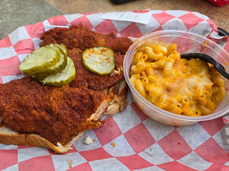 Queens Hot Chicken, Newport News, VA