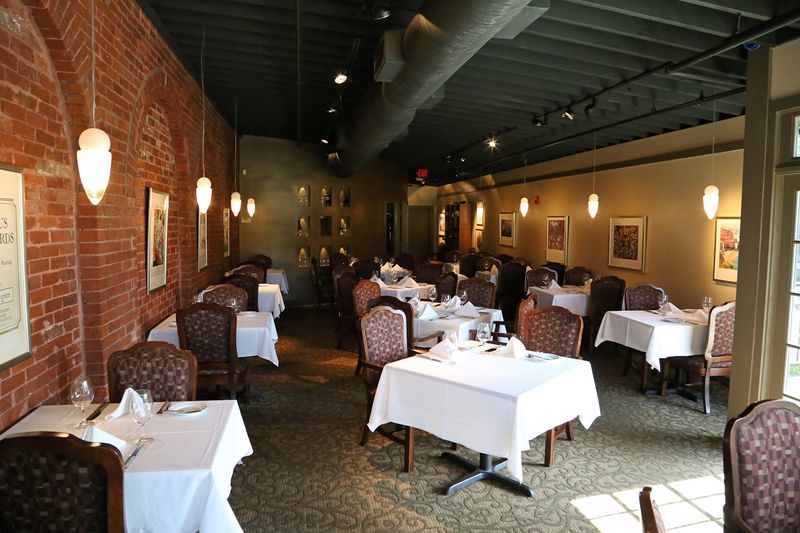 Quiet Corners, Wine Room Seats and Private Spaces