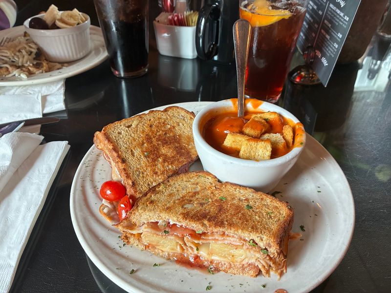 Rebecca's Bistro - Walnut Creek, OH
