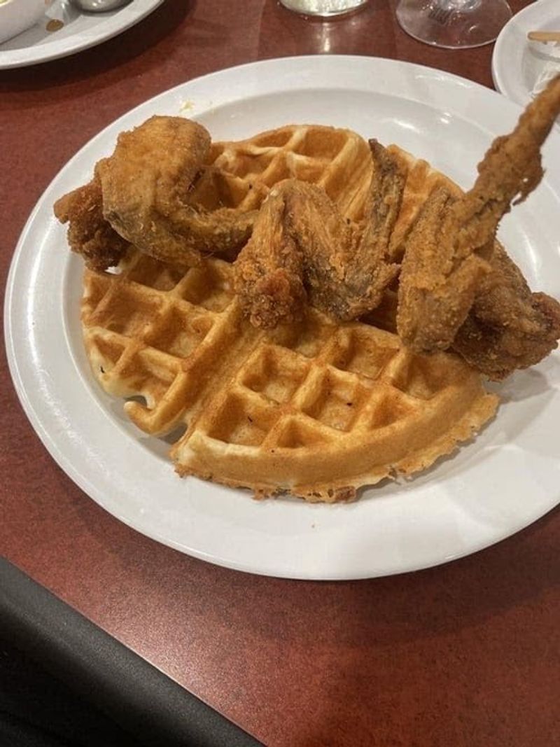 Red Velvet Waffles Meet Fried Chicken Red Velvet Waffles Meet Fried Chicken