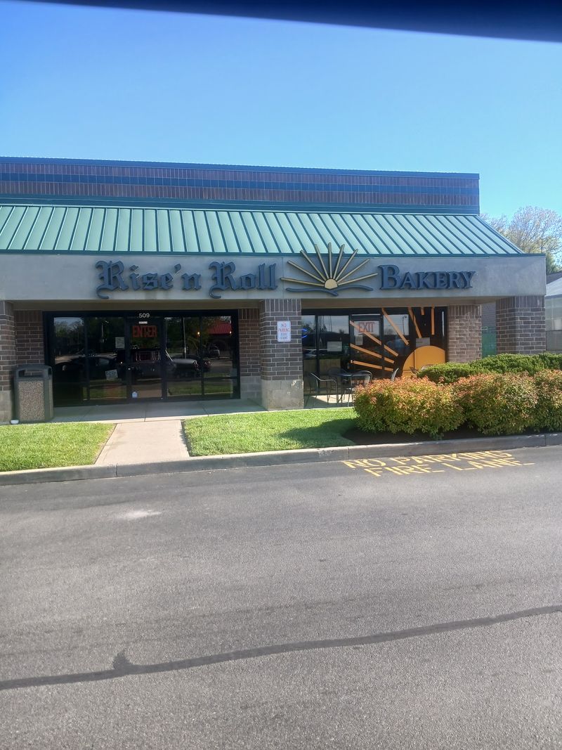 Rise'n Roll Bakery, Fort Wayne, IN