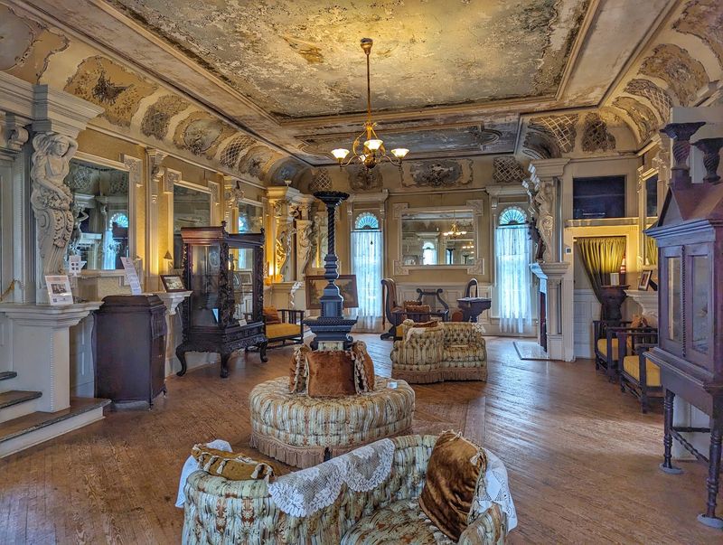 Rooms That Refuse to Match