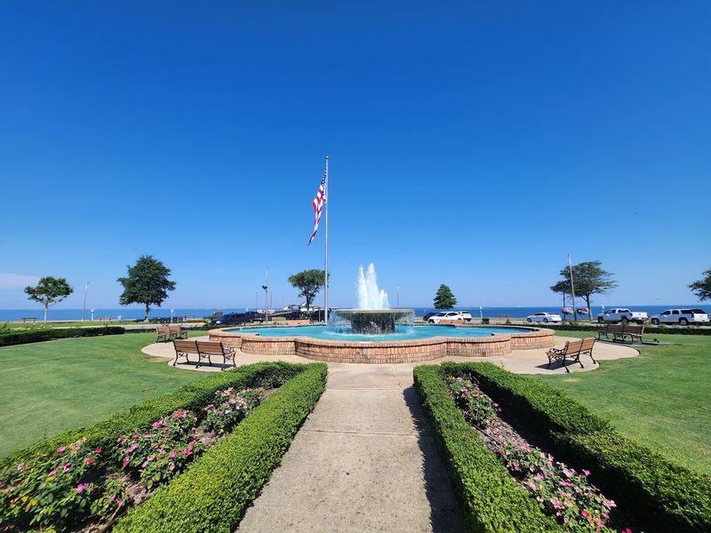 Roses, a Fountain, and Room to Roam