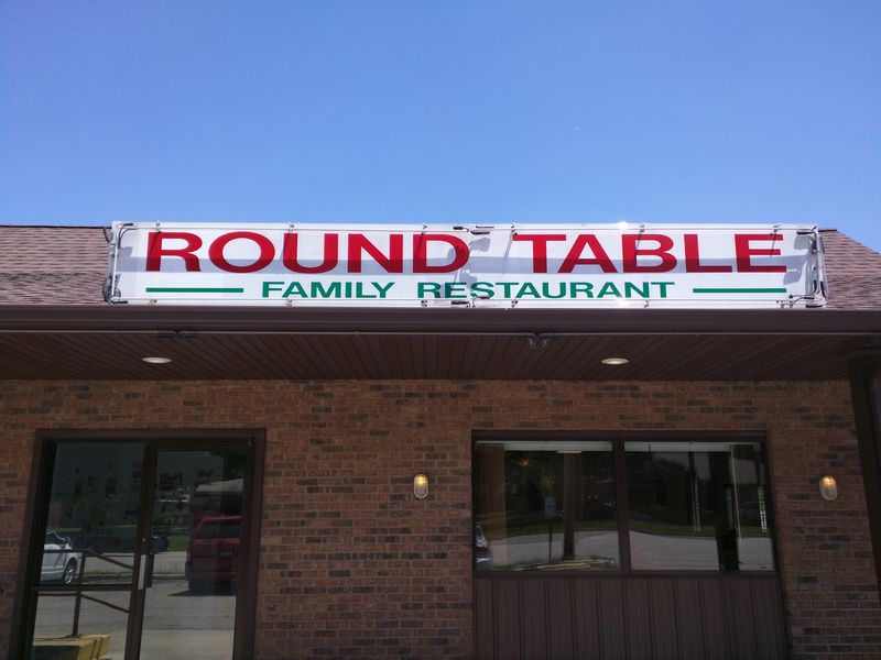 Round Table Family Restaurant, Godfrey, IL