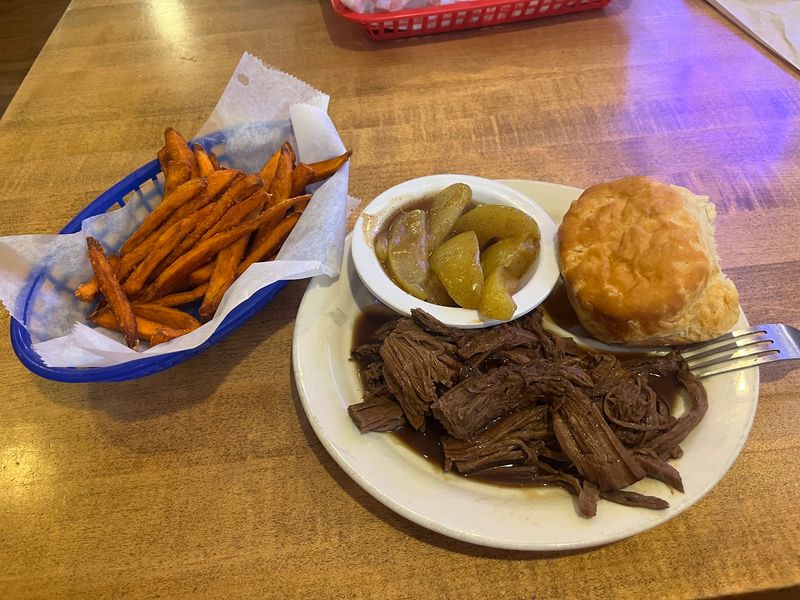 Sandwiches, Dinners, and Fried Favorites