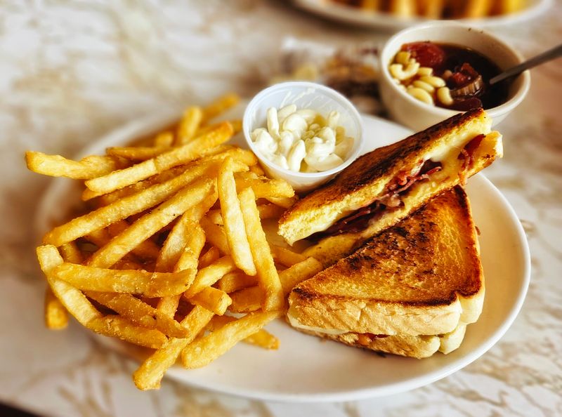 Sandwiches, Soups and a Slice of Pie