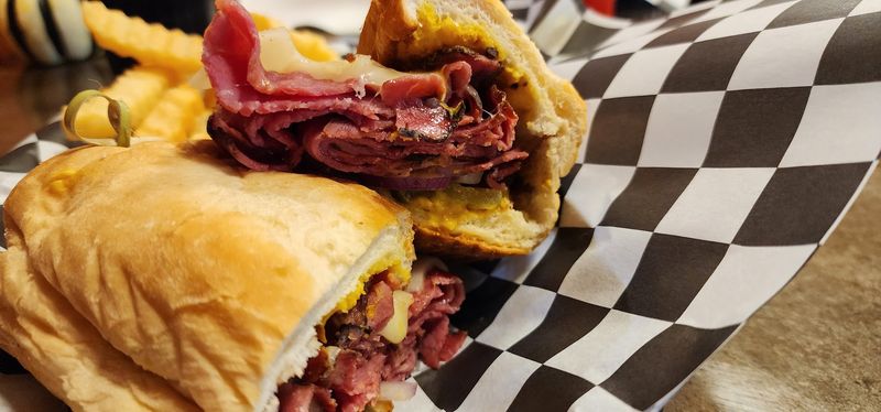 Sandwiches That Hold Their Own Sandwiches That Hold Their Own